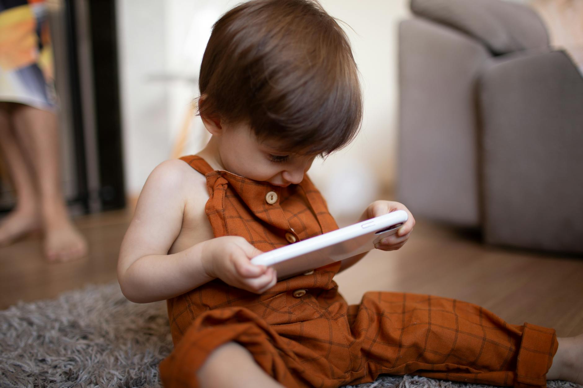 At What Age Can Toddlers Start Learning Sign Language?