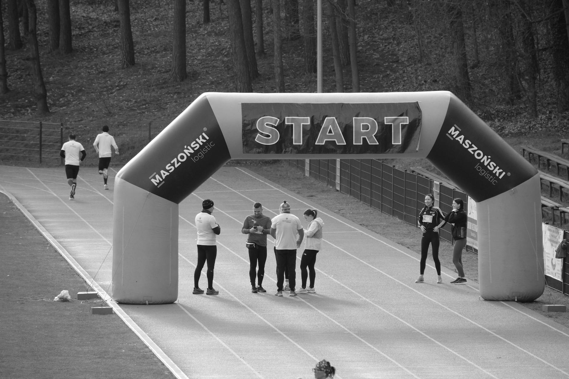 When Do Babies Typically Start Signing Back Their First Words?