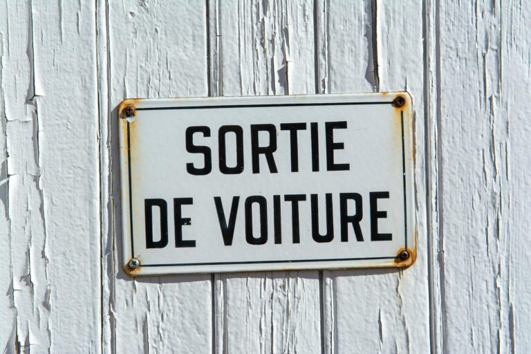 Baby Sign Language Age Limit - Featured image