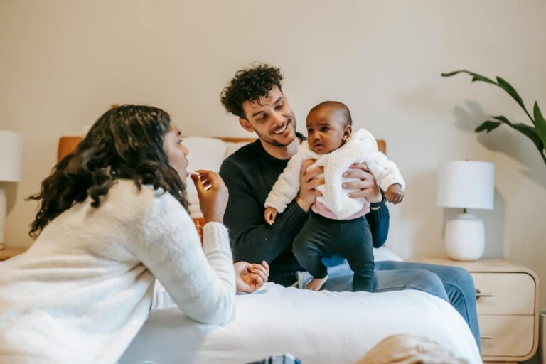 Baby Sign Language Benefits - Featured image