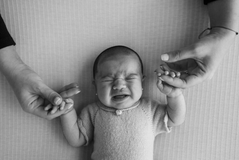 Baby Sign Language Cry - Featured image