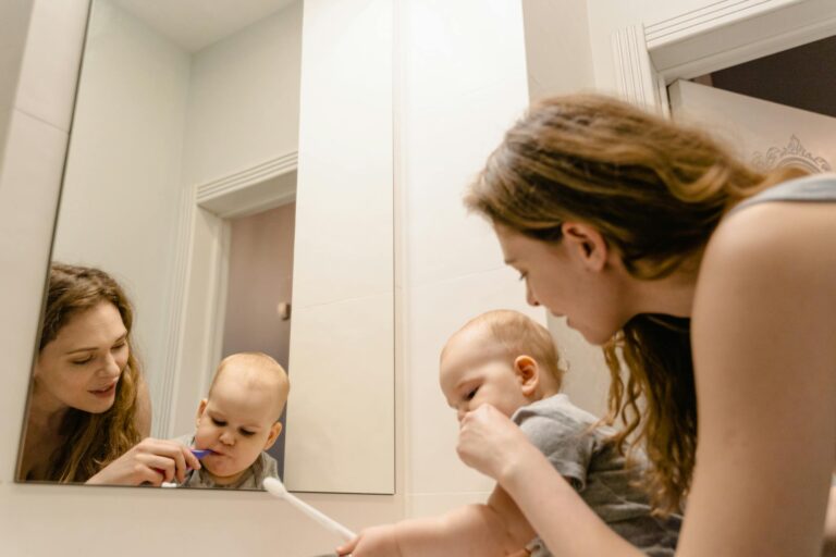 Baby Sign Language Daily Routine - Featured image