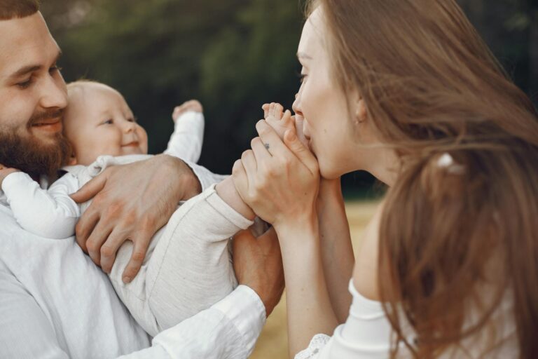 Baby Sign Language Guide for Parents - Featured image