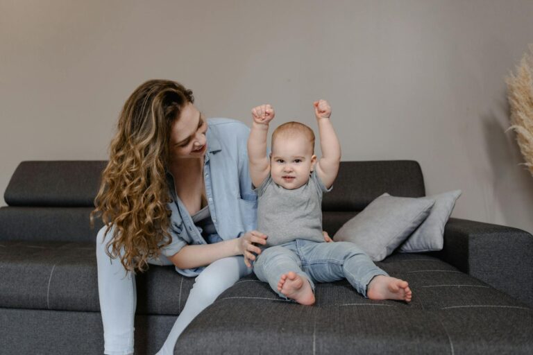 Baby Sign Language Tutorial for Beginners - Featured image