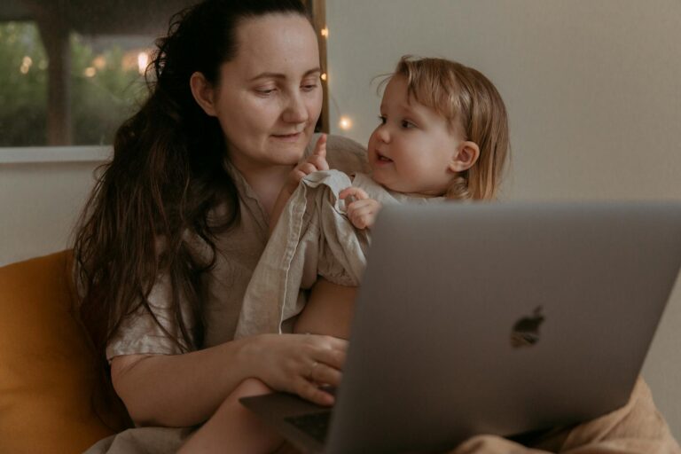 Does Baby Sign Language Work - Featured image