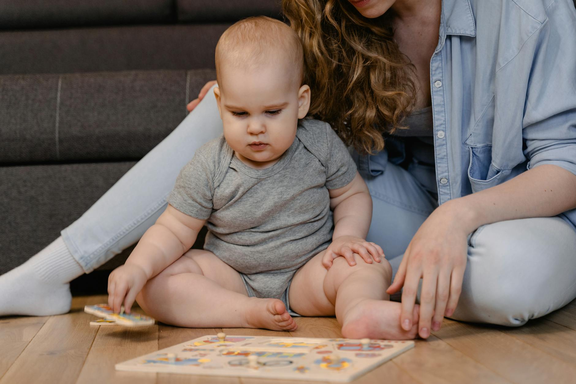 How Can Babies Learn Signs from Posters?