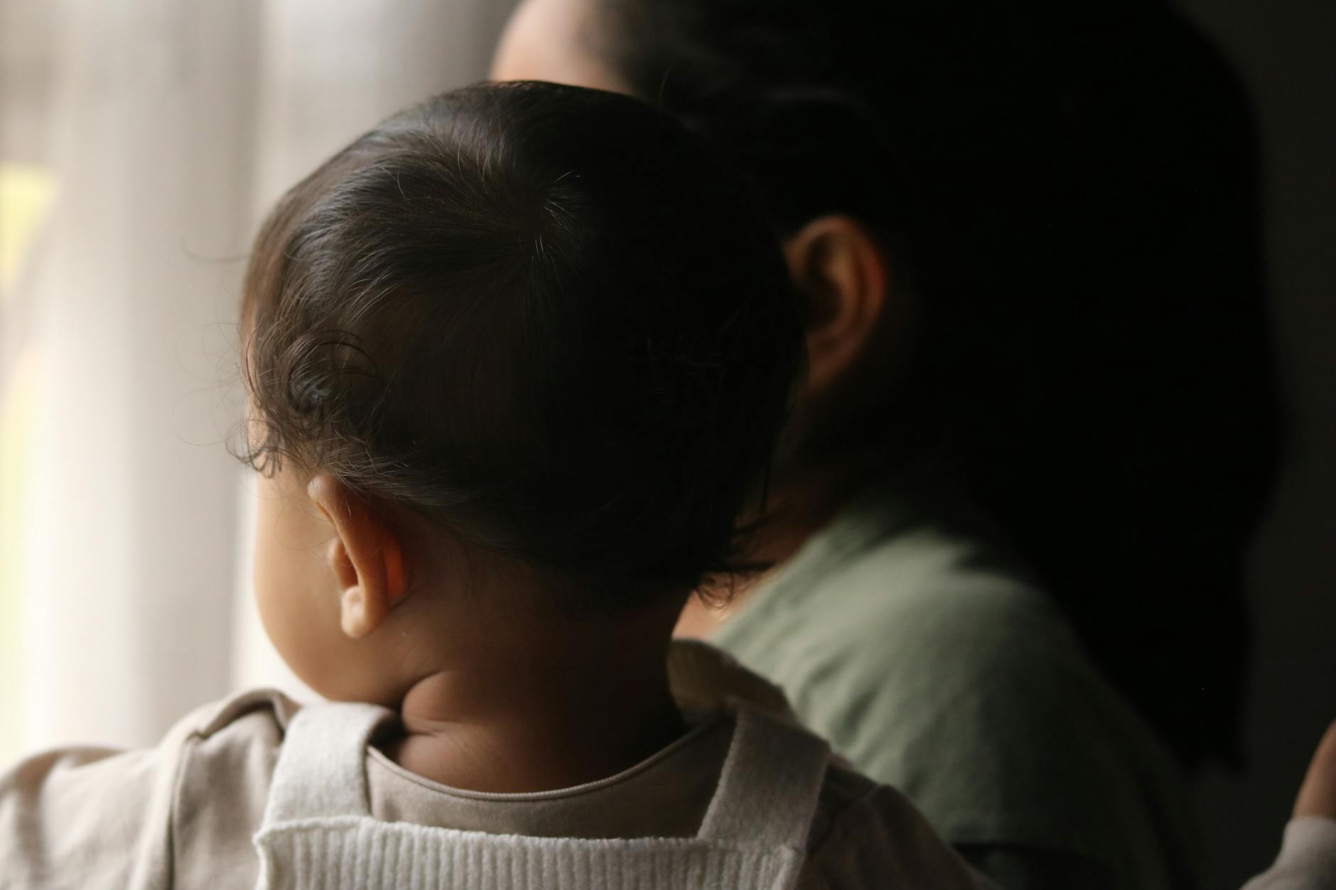 The Research-Backed Benefits of Baby Sign Language