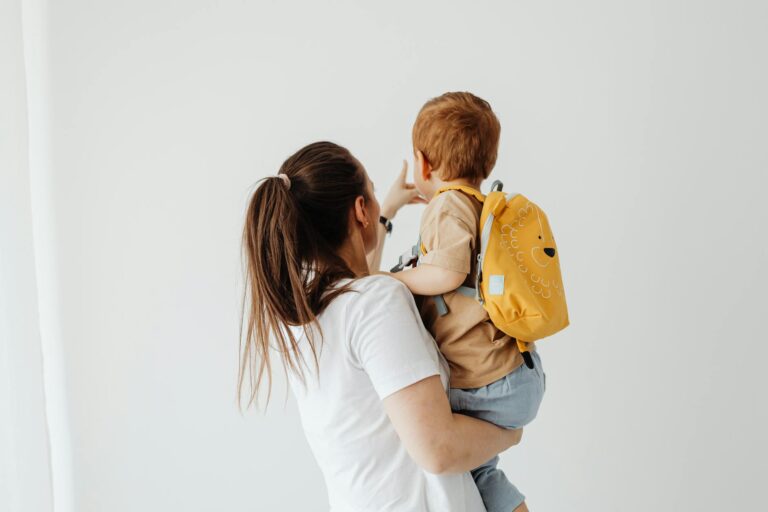 Toddler Sign Language for Late Talkers - Featured image