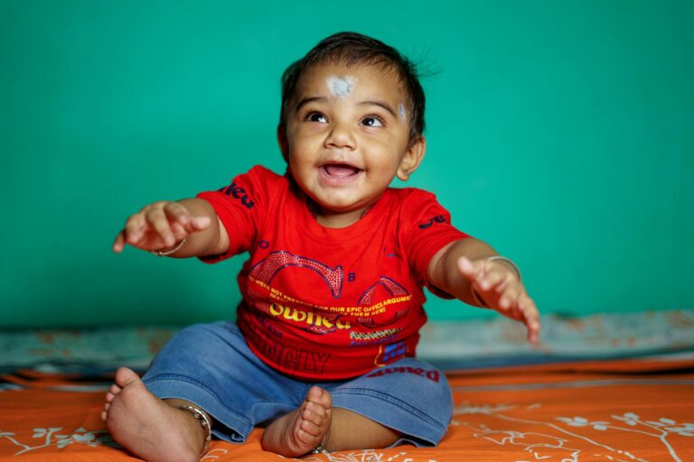 Do Babies Stop Signing When They Start Talking - Featured image