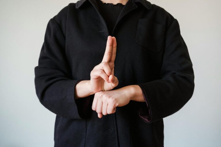 Does Baby Sign Language Confuse Babies - Featured image