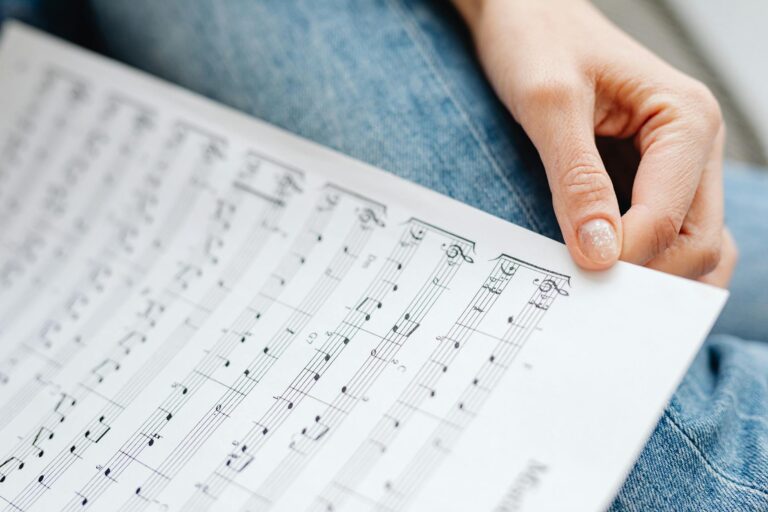 How Do ASL Interpreters Handle Music at Concerts and Performances - Featured image