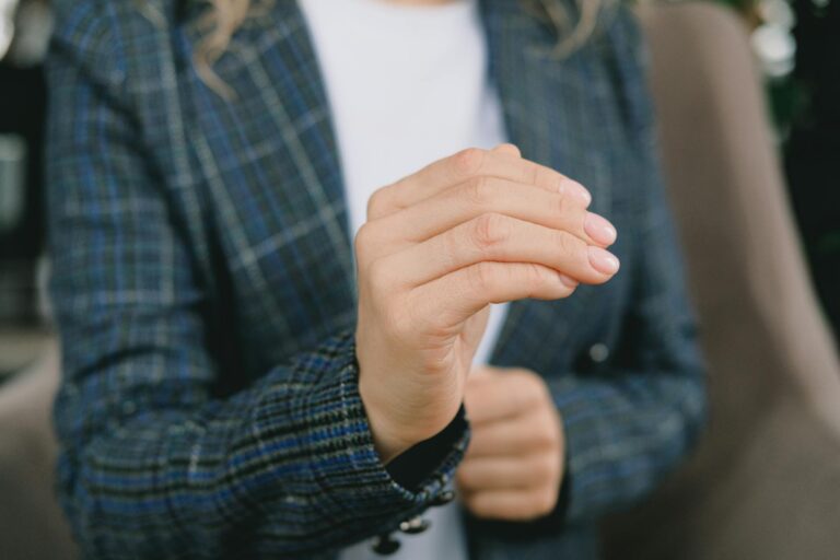 How Do You Show Emphasis in ASL Without Raising Your Voice - Featured image