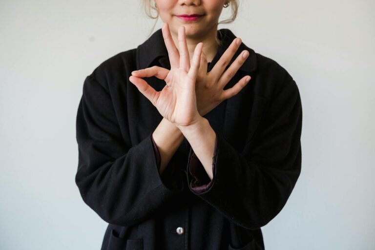 How Do You Use Baby Sign Language During Mealtime - Featured image