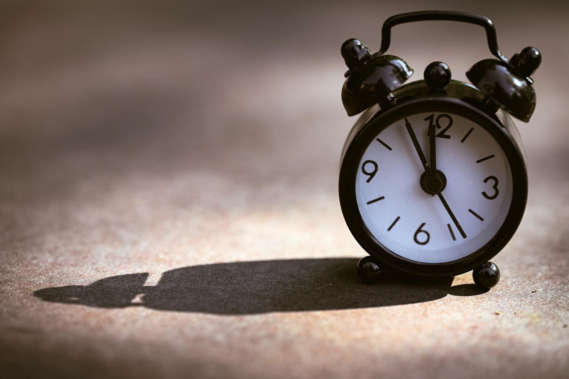 How Does Real-Time Processing Affect the Interpreter's Response?