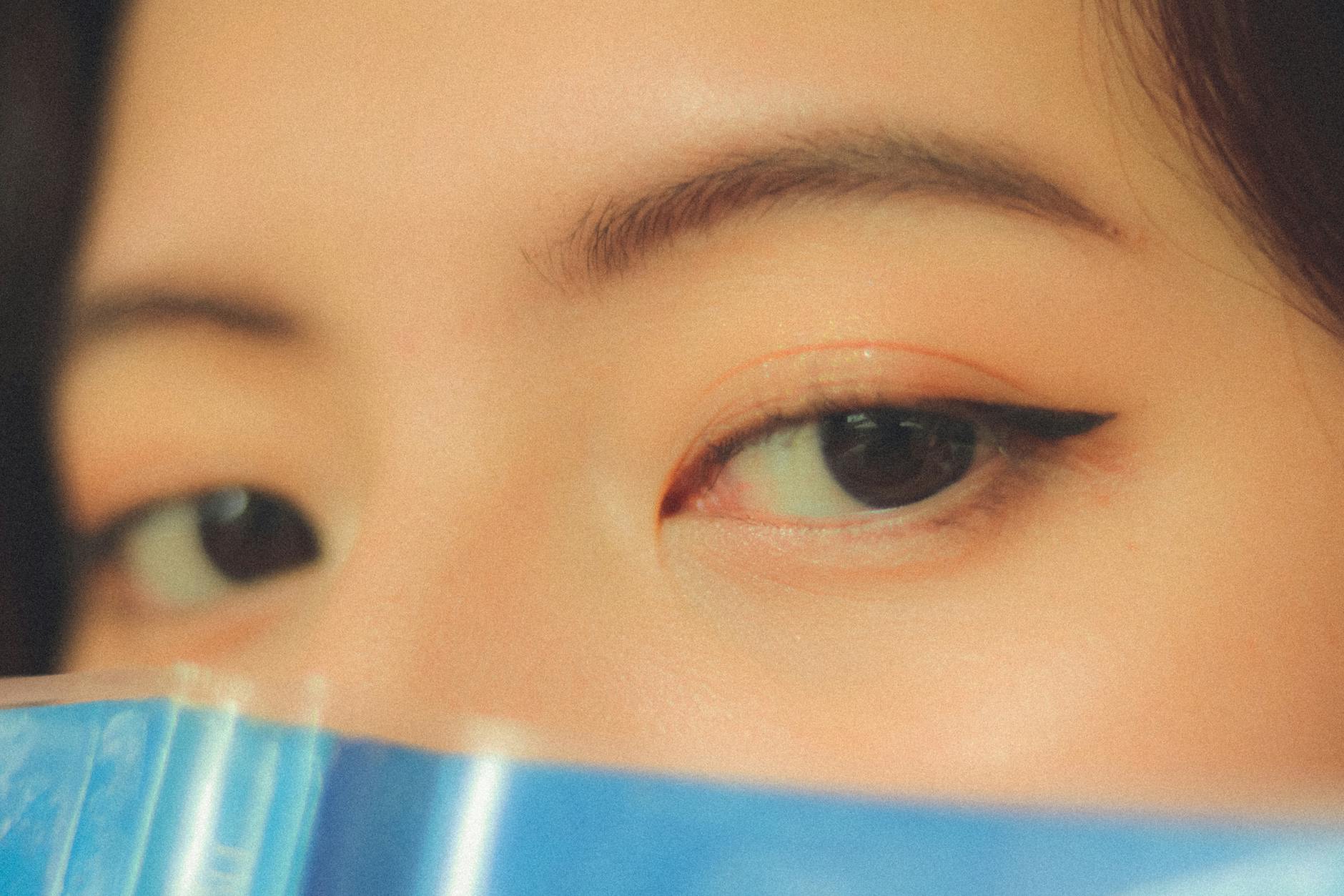 How Eyebrow Position Marks Question Types in ASL