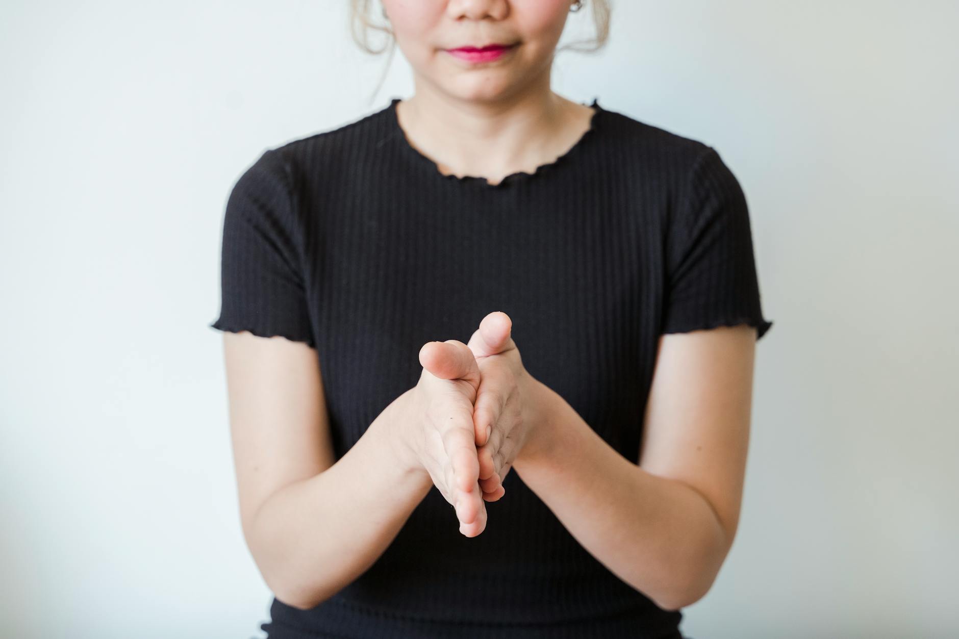 Common Communication Barriers and How ASL Addresses Them