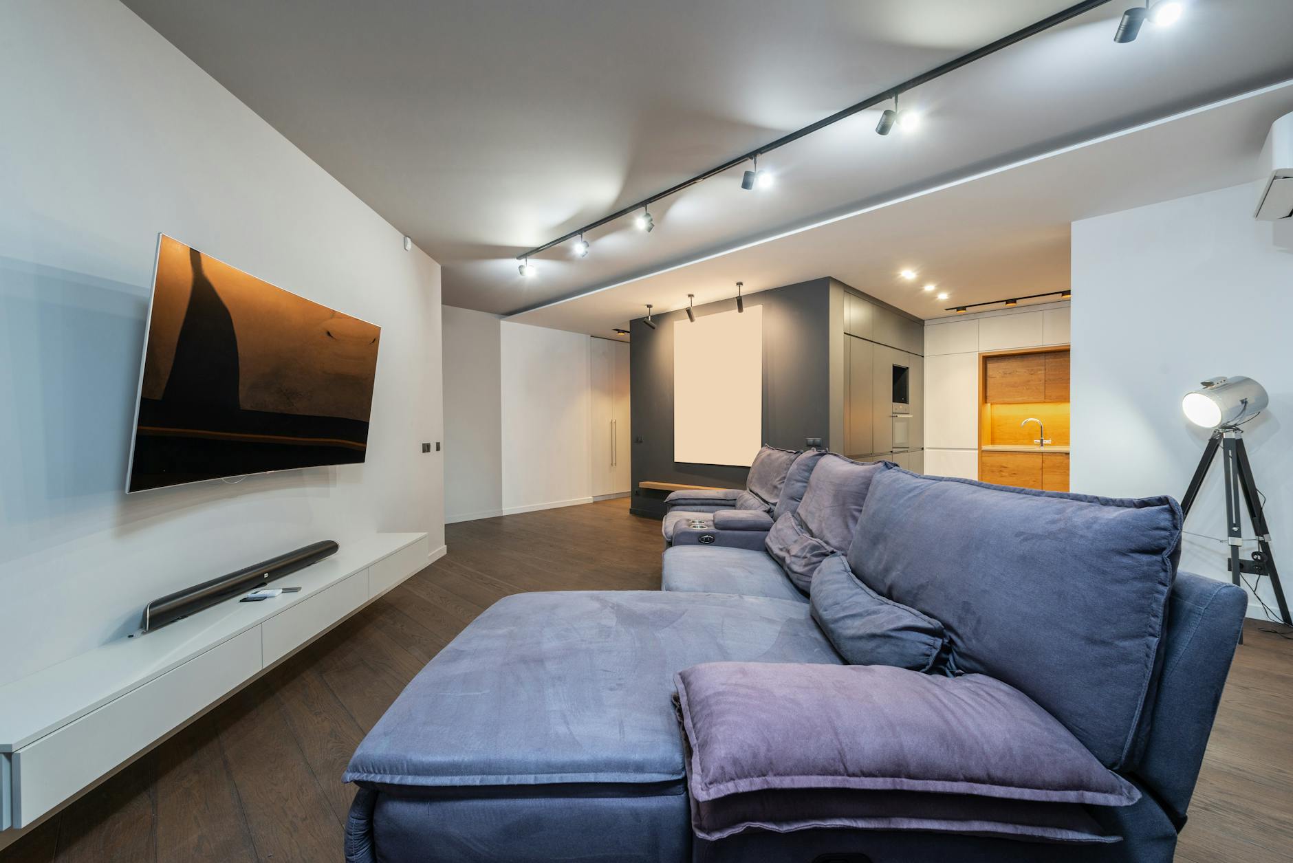 How Camera Positioning and Lighting Intensify Visual Fatigue