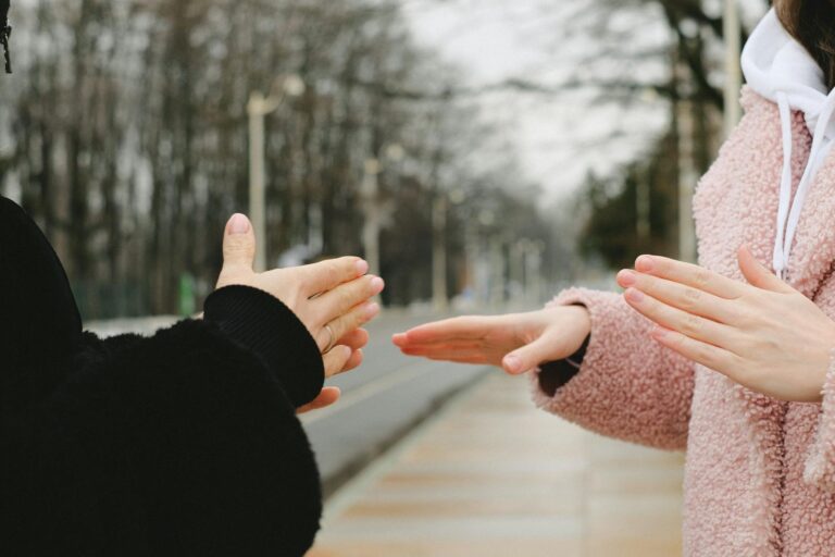 How Deaf People Navigate Ems Paramedics Without an Interpreter - Featured image