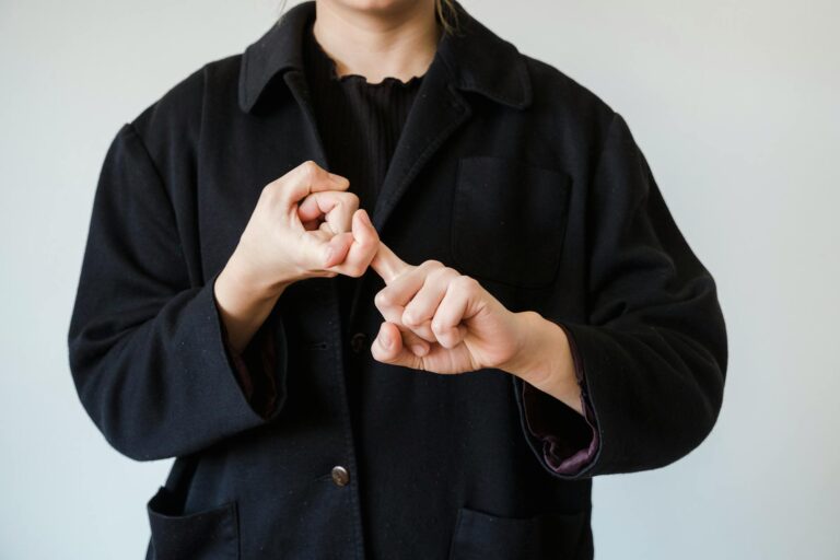 How Do Deaf Students Access Group Discussions in Mainstream Classes - Featured image