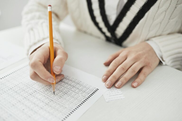 How Do Deaf Students Take Standardized Tests Like the SAT - Featured image