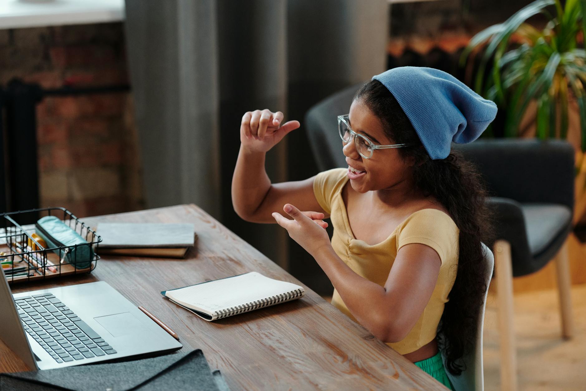 Sign Language Integration in Virtual Spaces