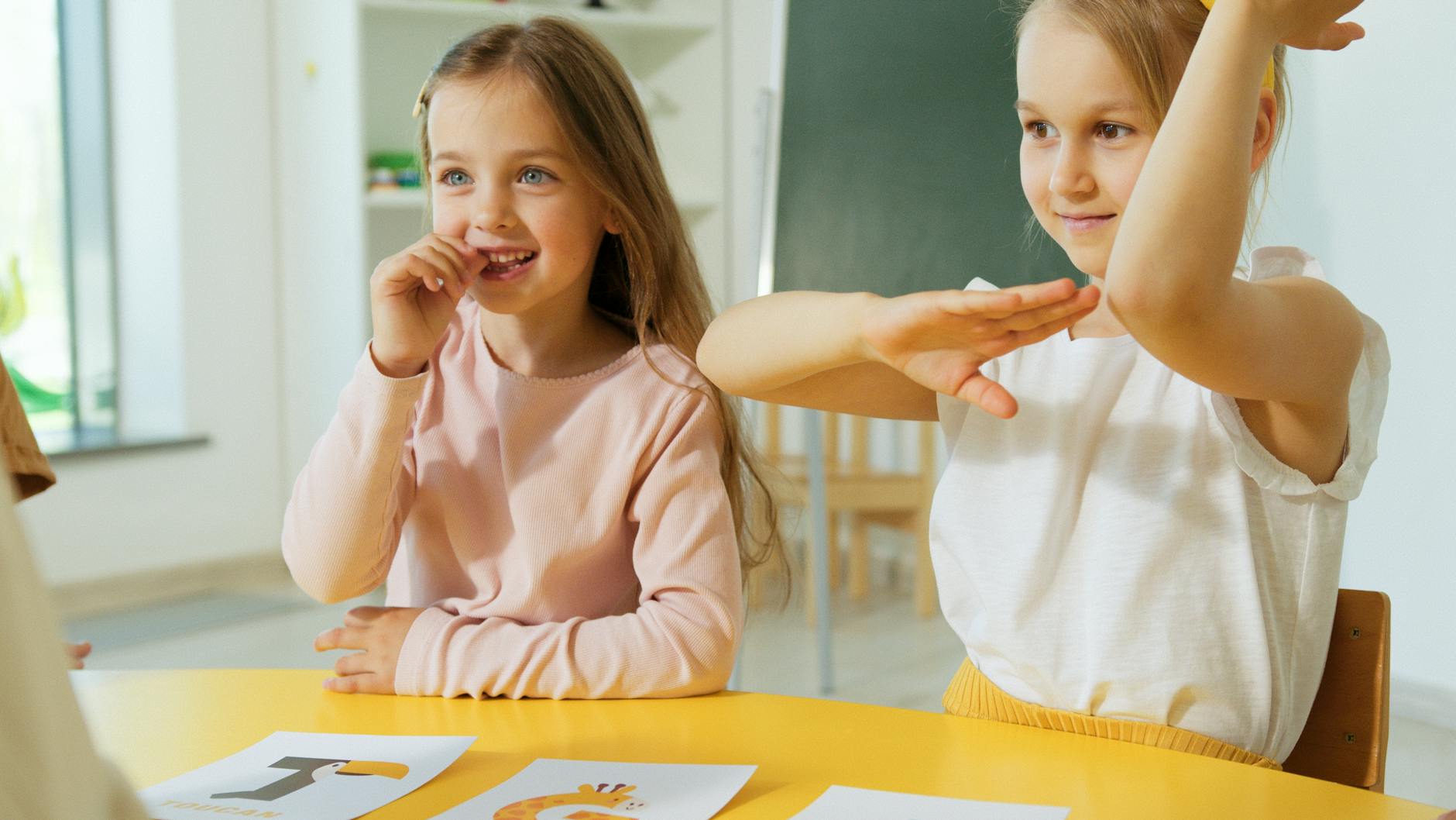 Specific Benefits for Deaf Students in Academic Environments
