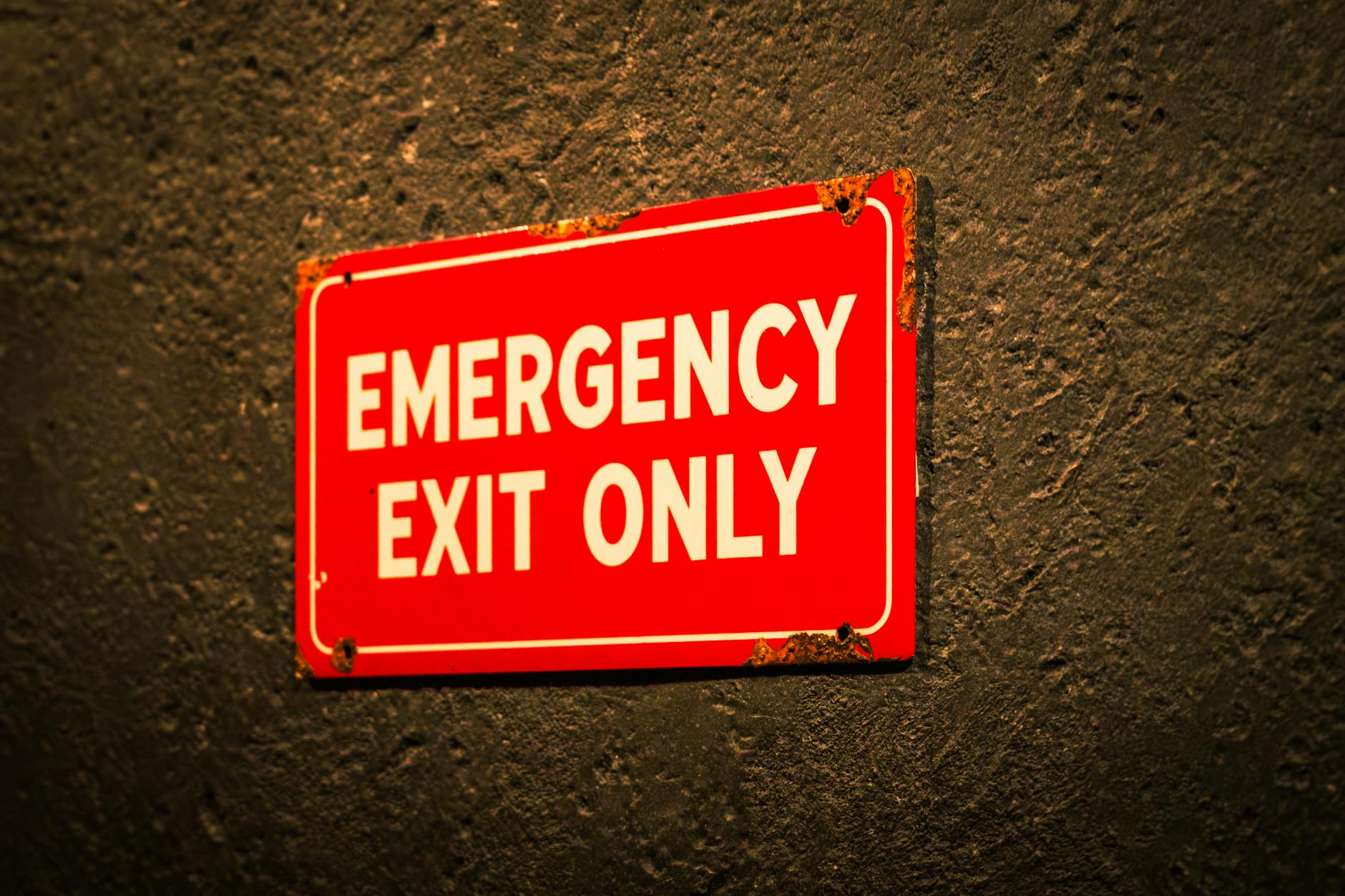 What Are the Most Critical Signs for Psychiatric Assessment and Treatment?