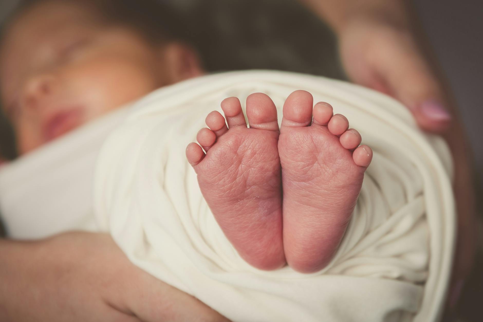 What Types of Baby Monitors Work Best for Deaf Parents?
