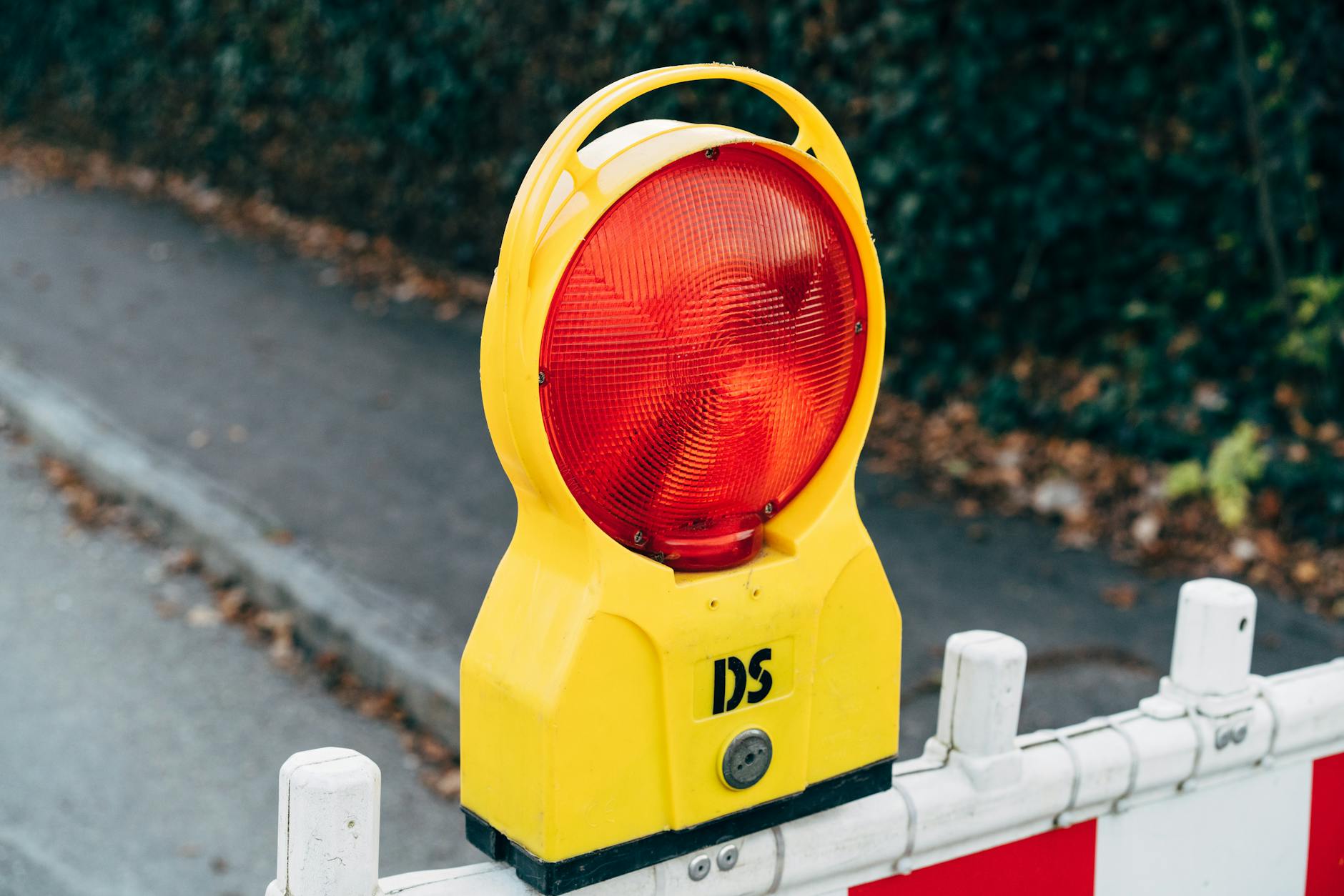 What Visual Alert Systems Work Best for Deaf Homeowners?