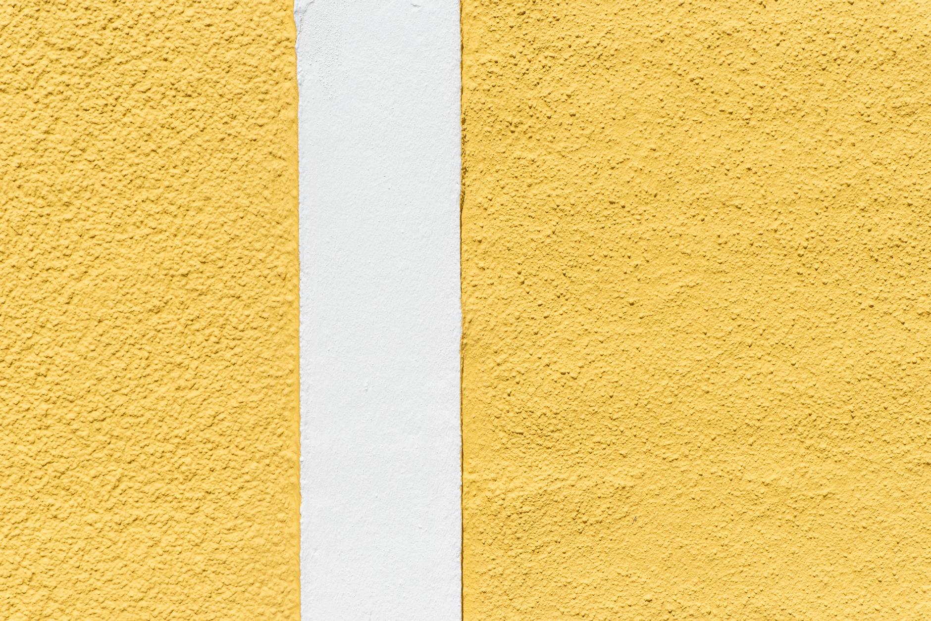 Why Contrast and Color Visibility Matter in ASL Interpreting