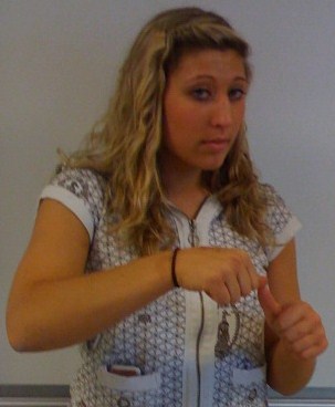 ASL sign for remember, second position