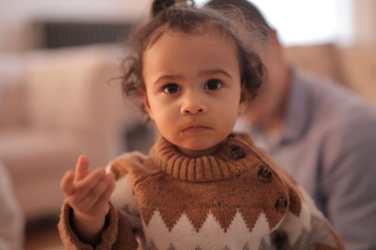 When Should a Toddler Start Baby Sign Language? 2026 Milestone Guide for Parents - Featured image