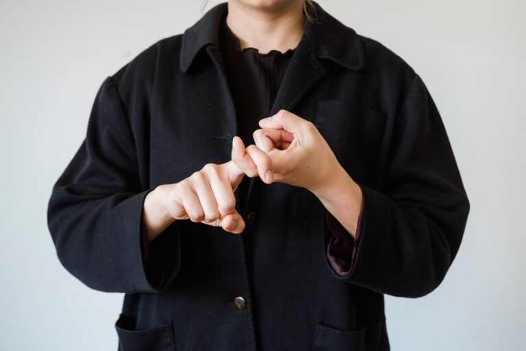 Baby Sign Language for Infant Communication Checklist: Modeling, Repetition, and Progress - Featured image
