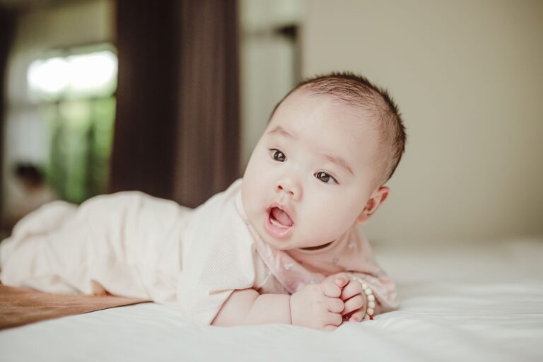 Understanding Baby Sign Language — Educational Apps Toddlers: Communication Goals and Expectations - Featured image