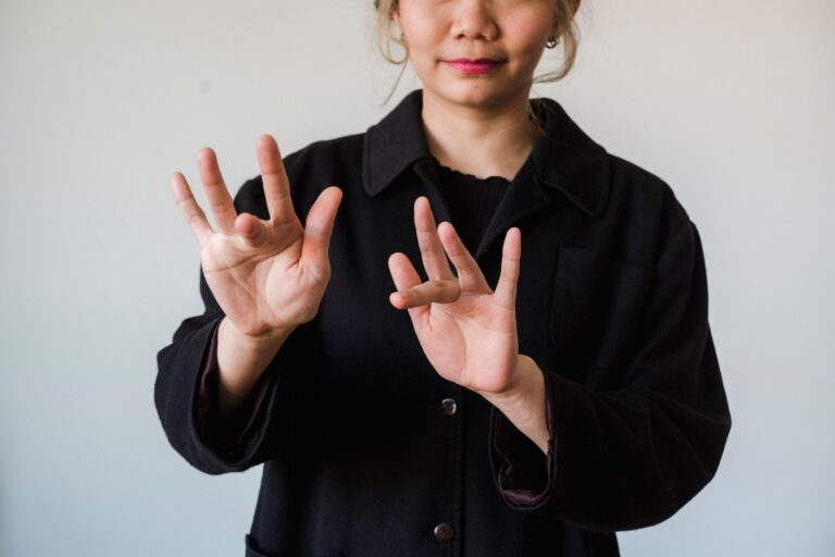 Baby Sign Language for Bath Time Safety Cues - Featured image